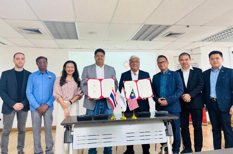Read more about the article Asia Centre Signs MoU with Universiti Malaysia Sarawak